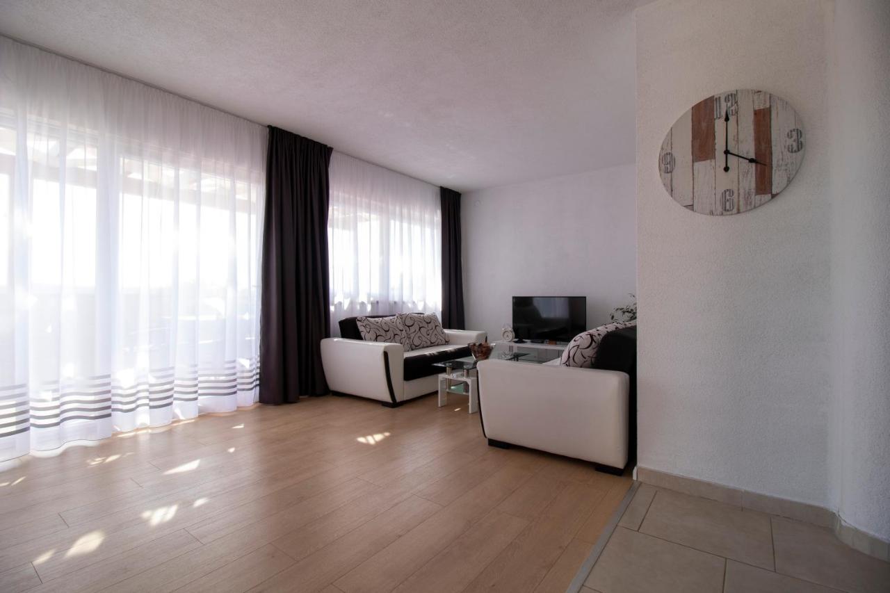 Apartmani Olivia بيبينيا المظهر الخارجي الصورة