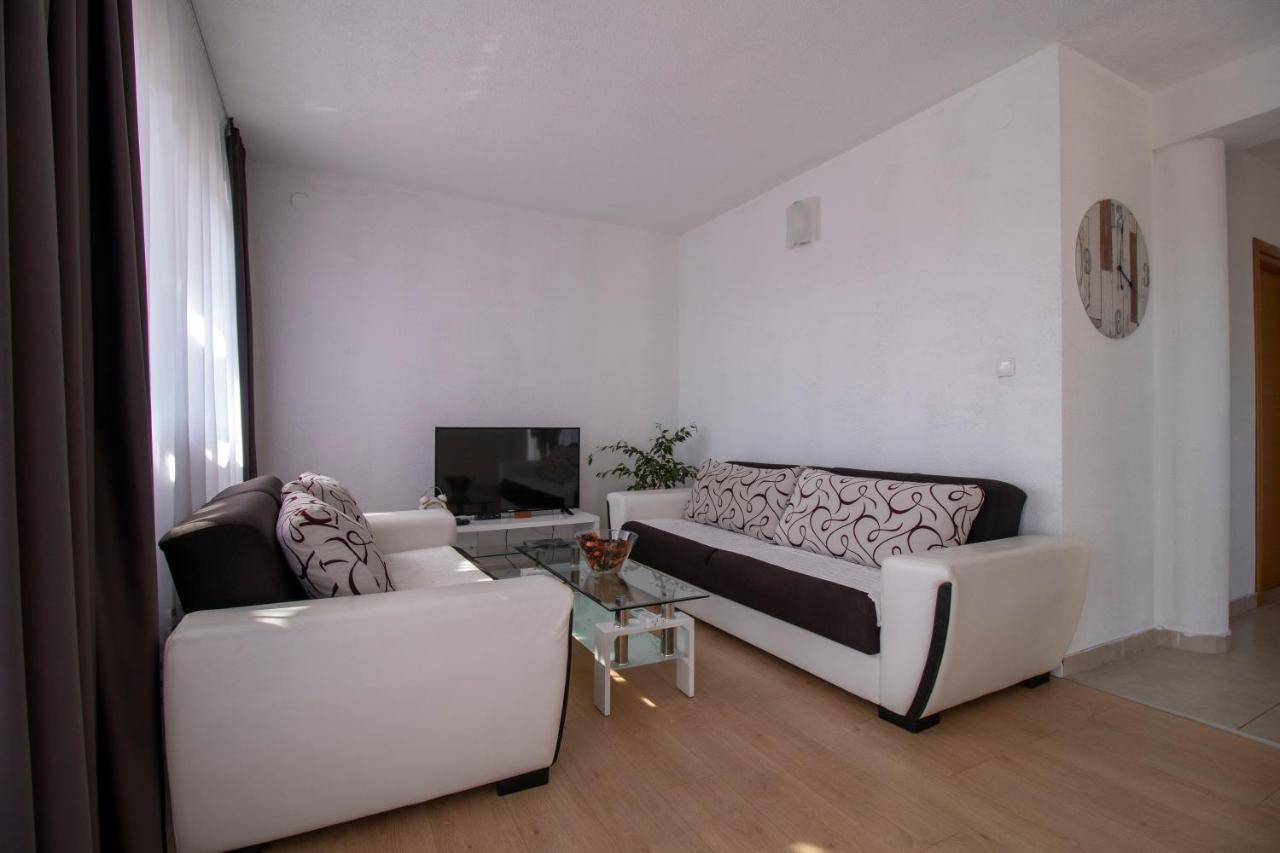 Apartmani Olivia بيبينيا المظهر الخارجي الصورة