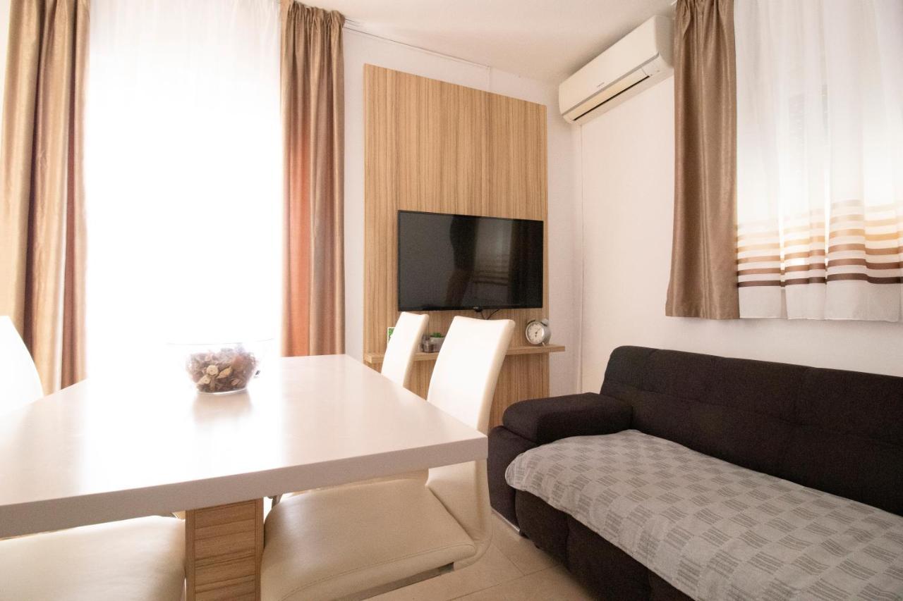Apartmani Olivia بيبينيا المظهر الخارجي الصورة